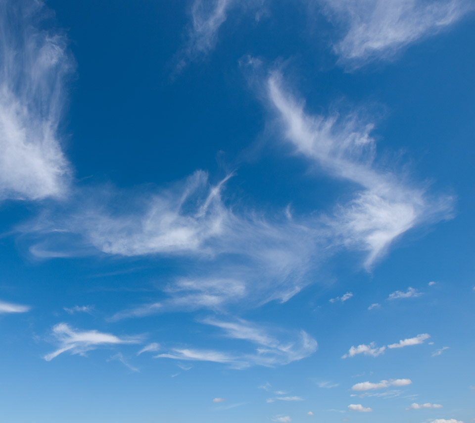秋の雲のスマートフォン用待受け(壁紙)　画像サイズ960×854 Androidスマホ向け