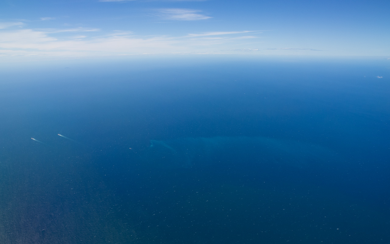 青い空と青い海のデスクトップ壁紙 ワイド画面 1280 800