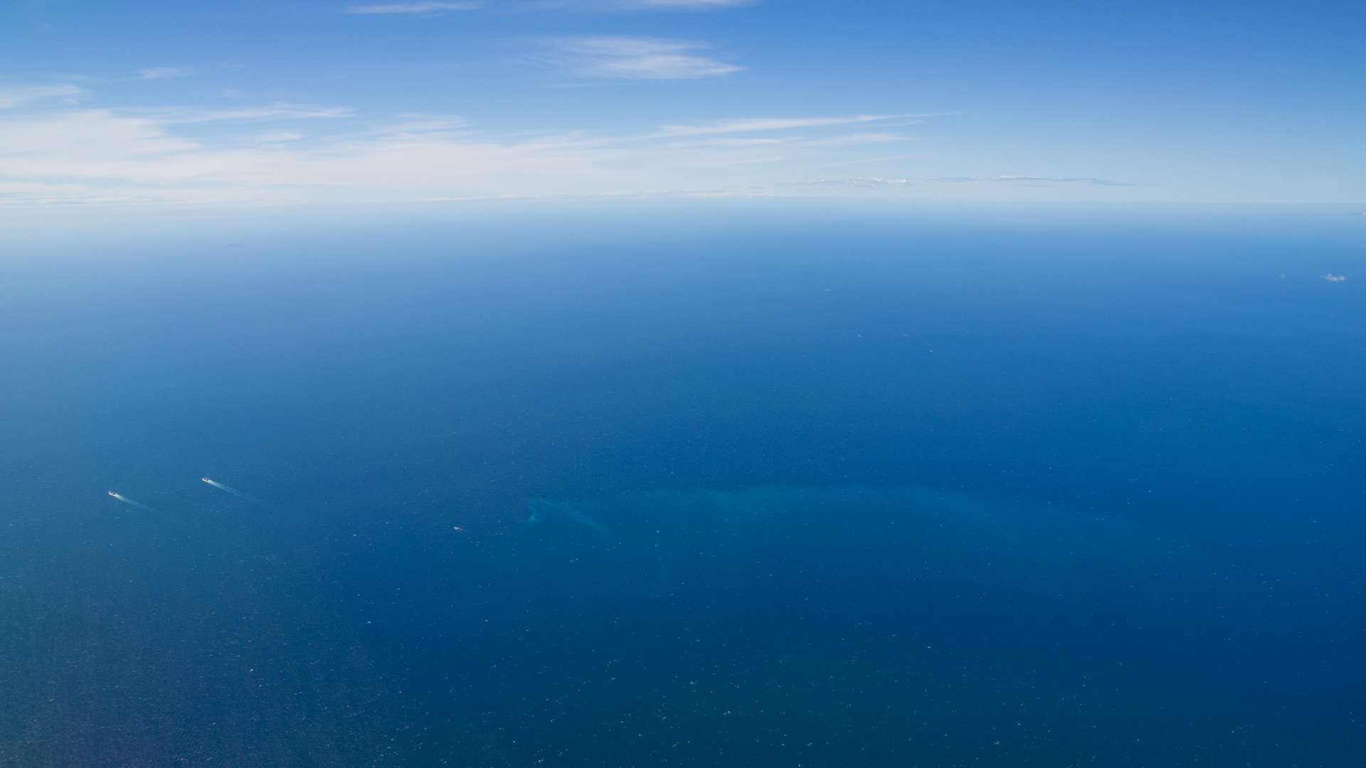 青い空と青い海のデスクトップ壁紙 ワイド画面 1920 1080